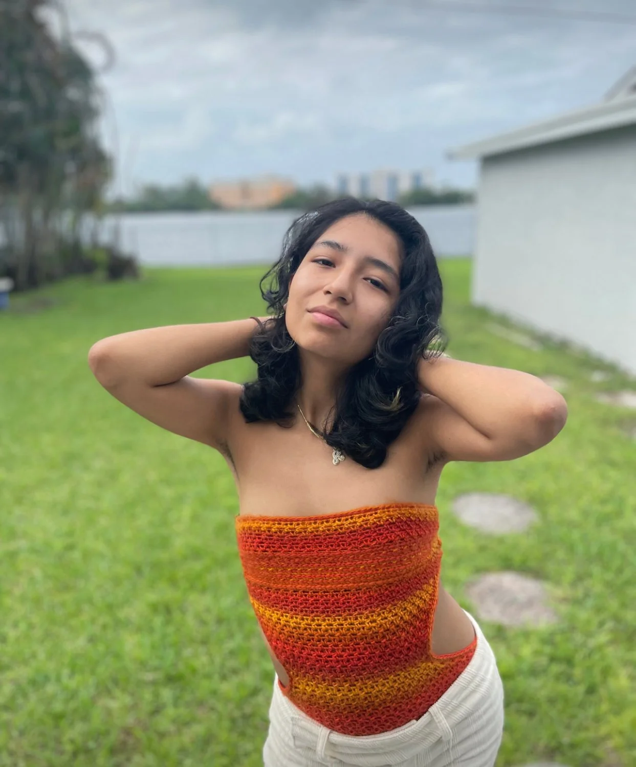 Cuban babe gives nice cock rate image 2