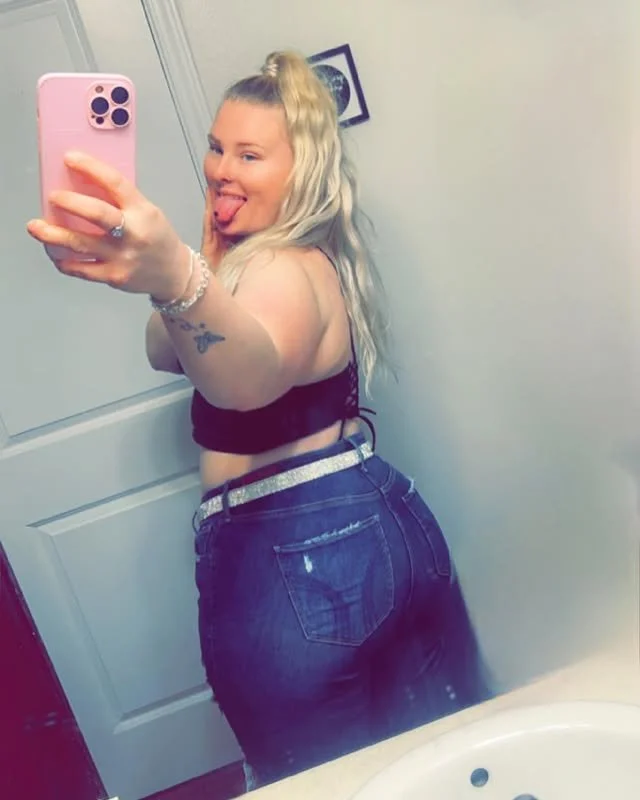 white bbw with a phat ass image 11