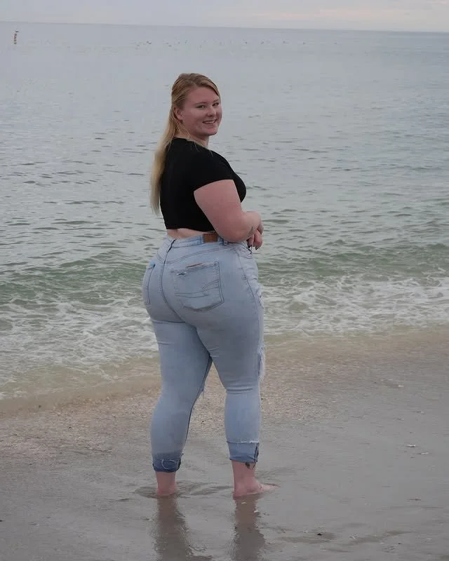 white bbw with a phat ass image 3