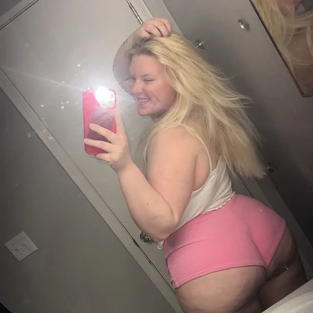 white bbw with a phat ass image 4