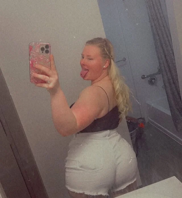 white bbw with a phat ass image 7