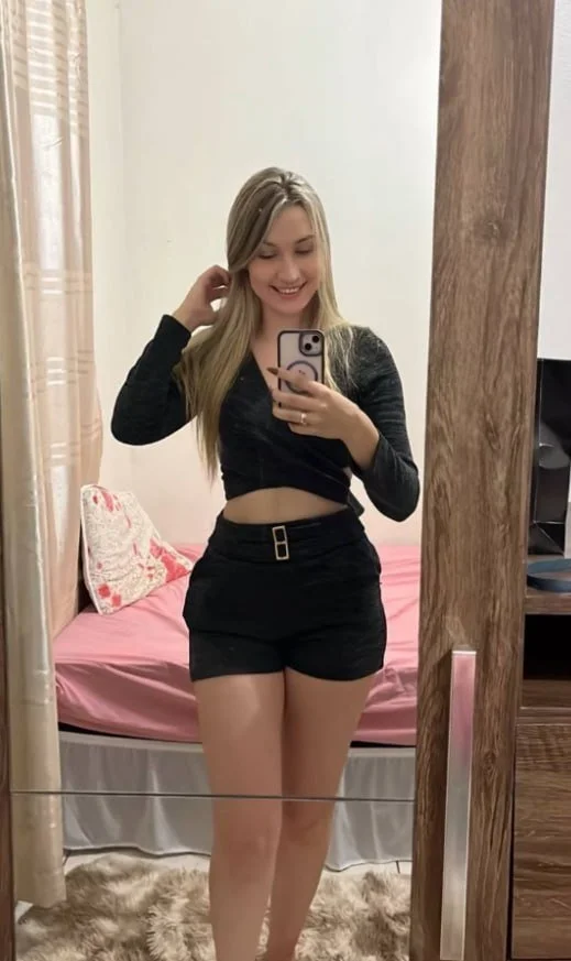 Novinha loira safada vazada transando no pelo computador o corno! Vídeo novo vazado erome vazados br image 3