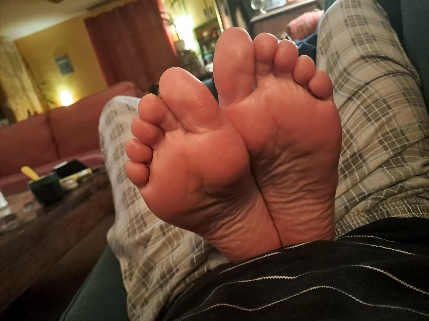 french mom feet and soles shared by her son image 5