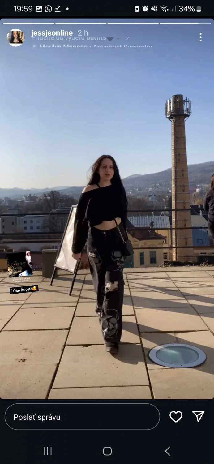 Thicc 18 year old czech girl jess part 3 image 2