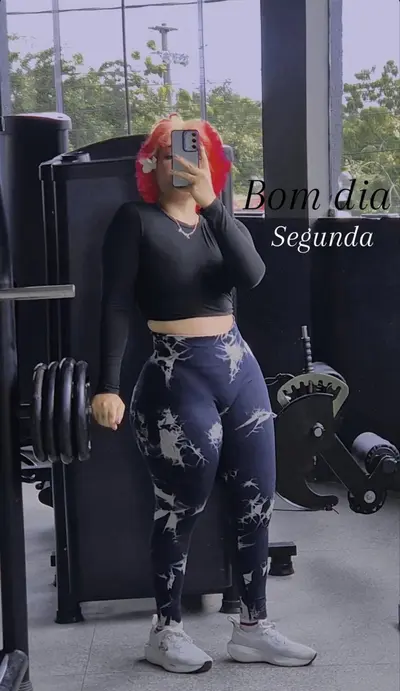 eu sou tarado nessa puta exibida olha o tamanho dessa bucetona cover image
