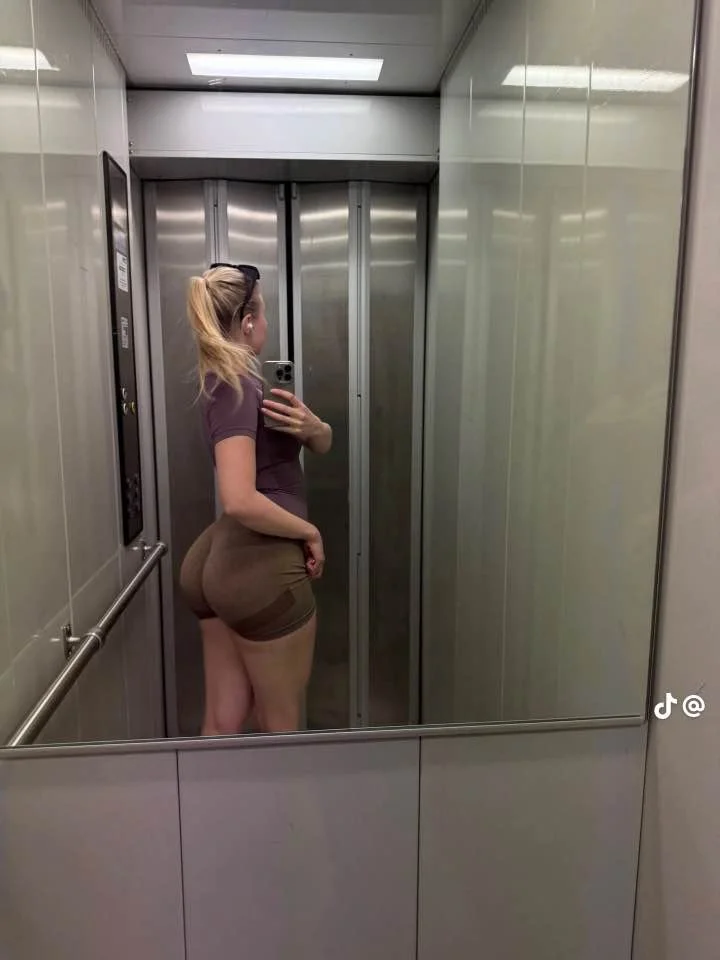 Fat ass slut image 6