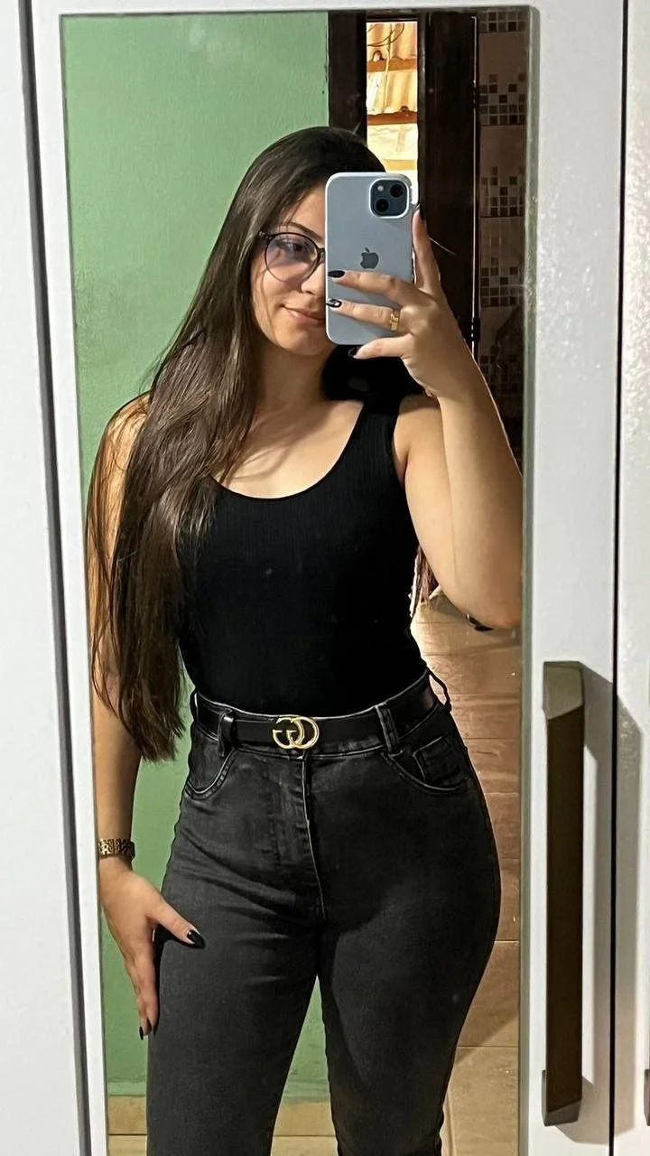 Branquinha novinha caiu na net mandando nudes image 7