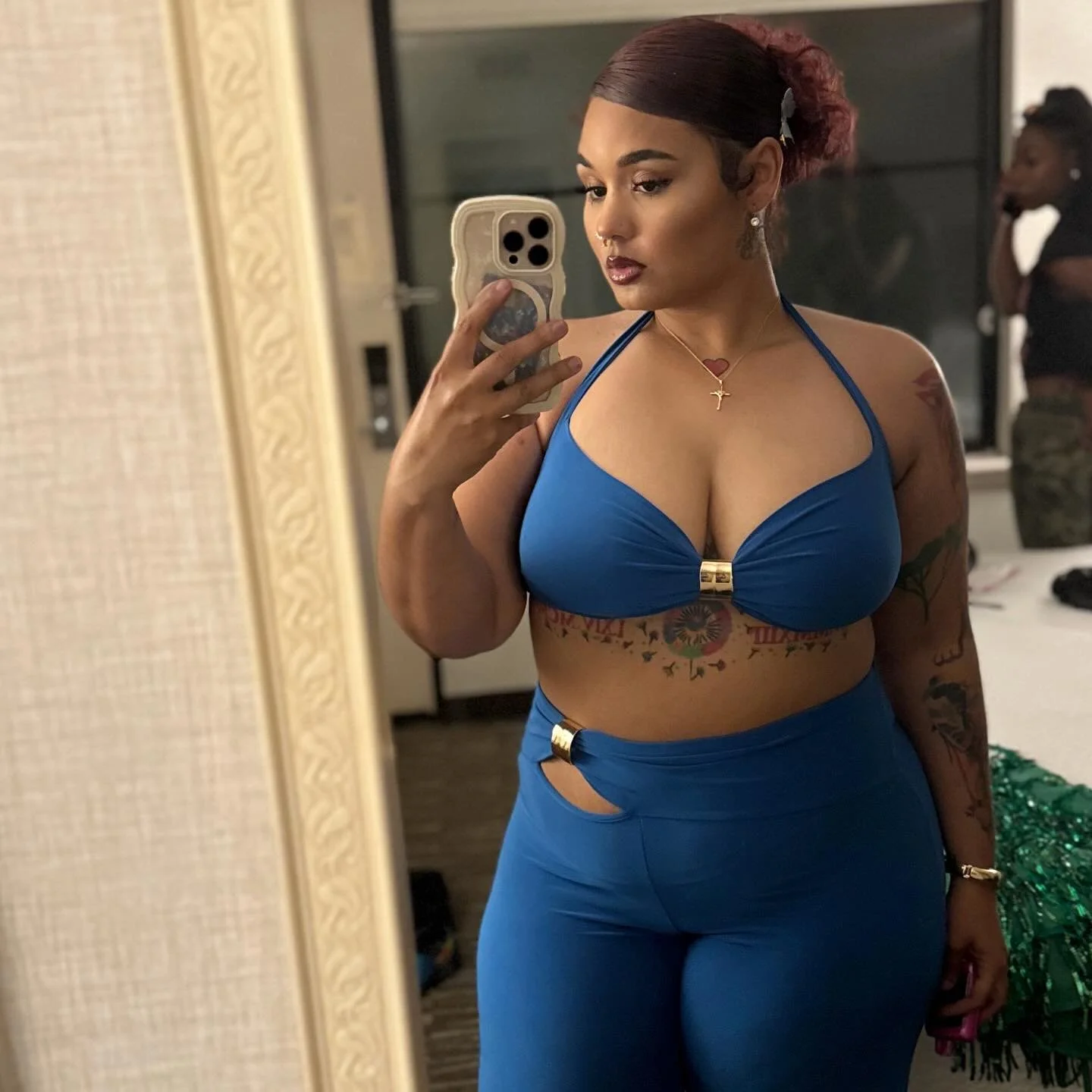 Azi Baybee Gordinha Deliciosa image 11