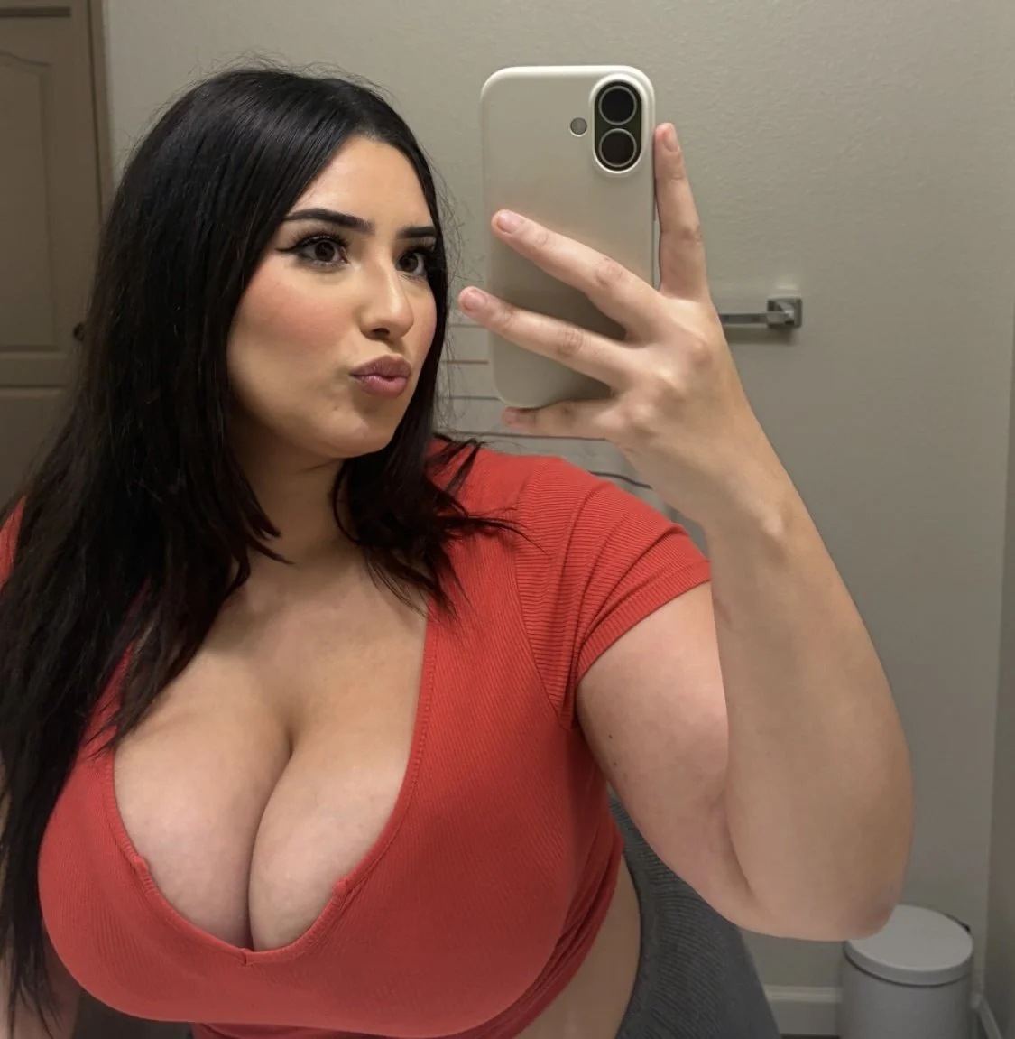 Insane body THICK latina is an absolute ball drainer! She deserves 2 be bred over & over again image 16