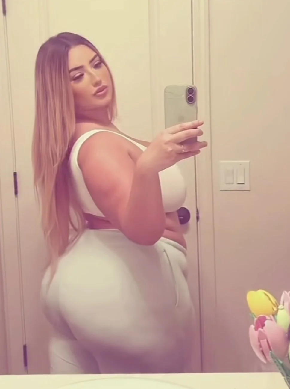 Insane body THICK latina is an absolute ball drainer! She deserves 2 be bred over & over again image 31