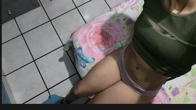 Mi novia puta exhibida le encanta que se la jalen con ella image 4