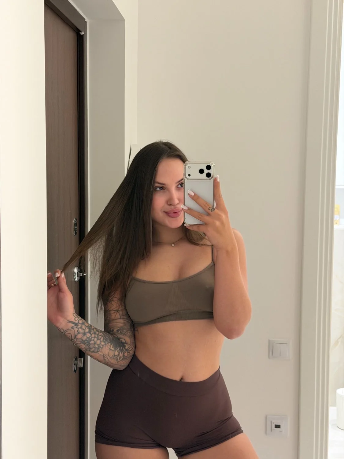Milf Latina Solo Big Tits Pov Creampie Thick image 2
