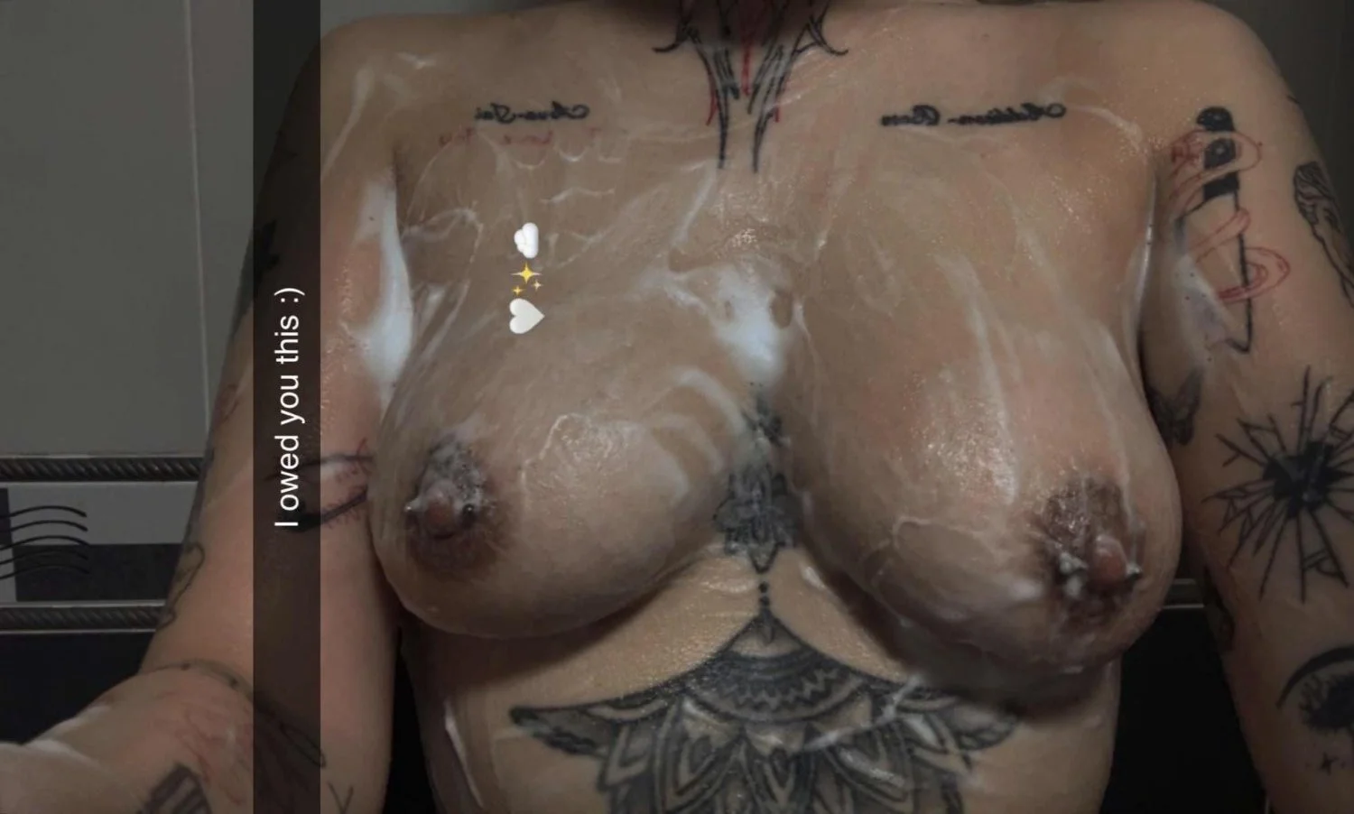 Alt Baddie Needs Her Shaved Pussy Stretched image 4