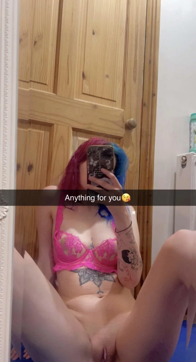 Alt Baddie Needs Her Shaved Pussy Stretched image 7