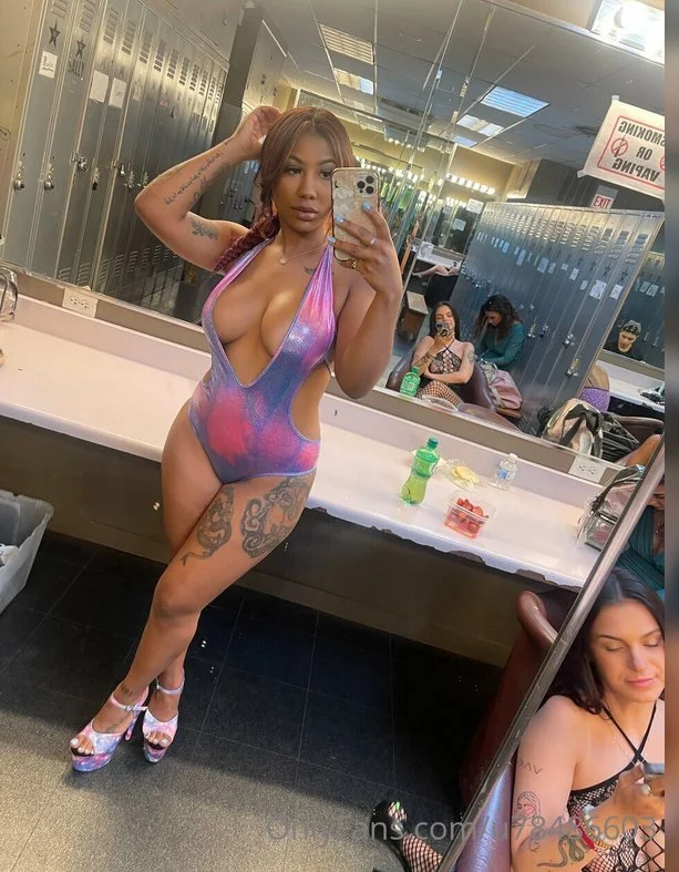 Ebony stripper image 10