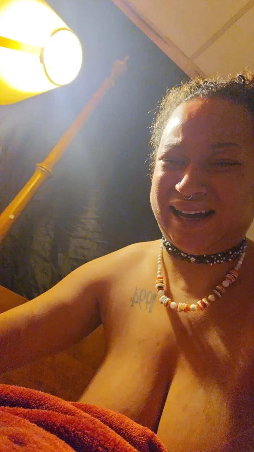 lightskin bigtits image 3