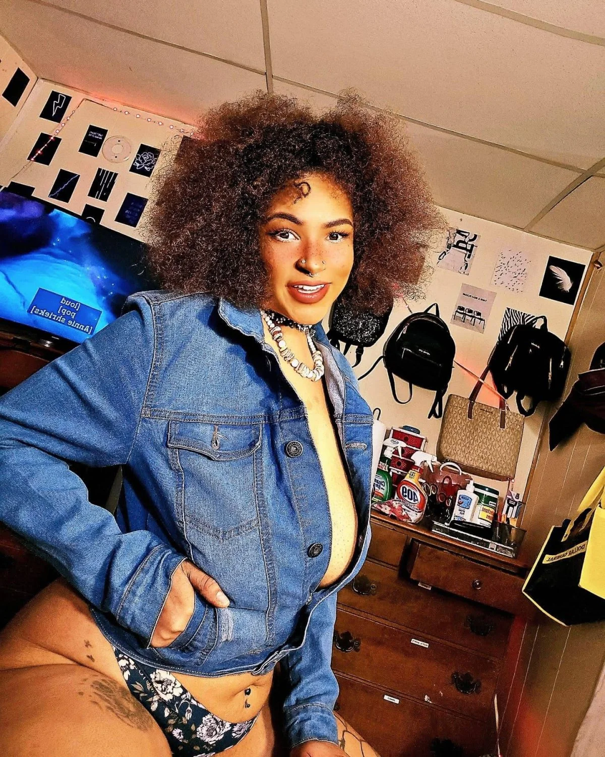 lightskin bigtits image 43