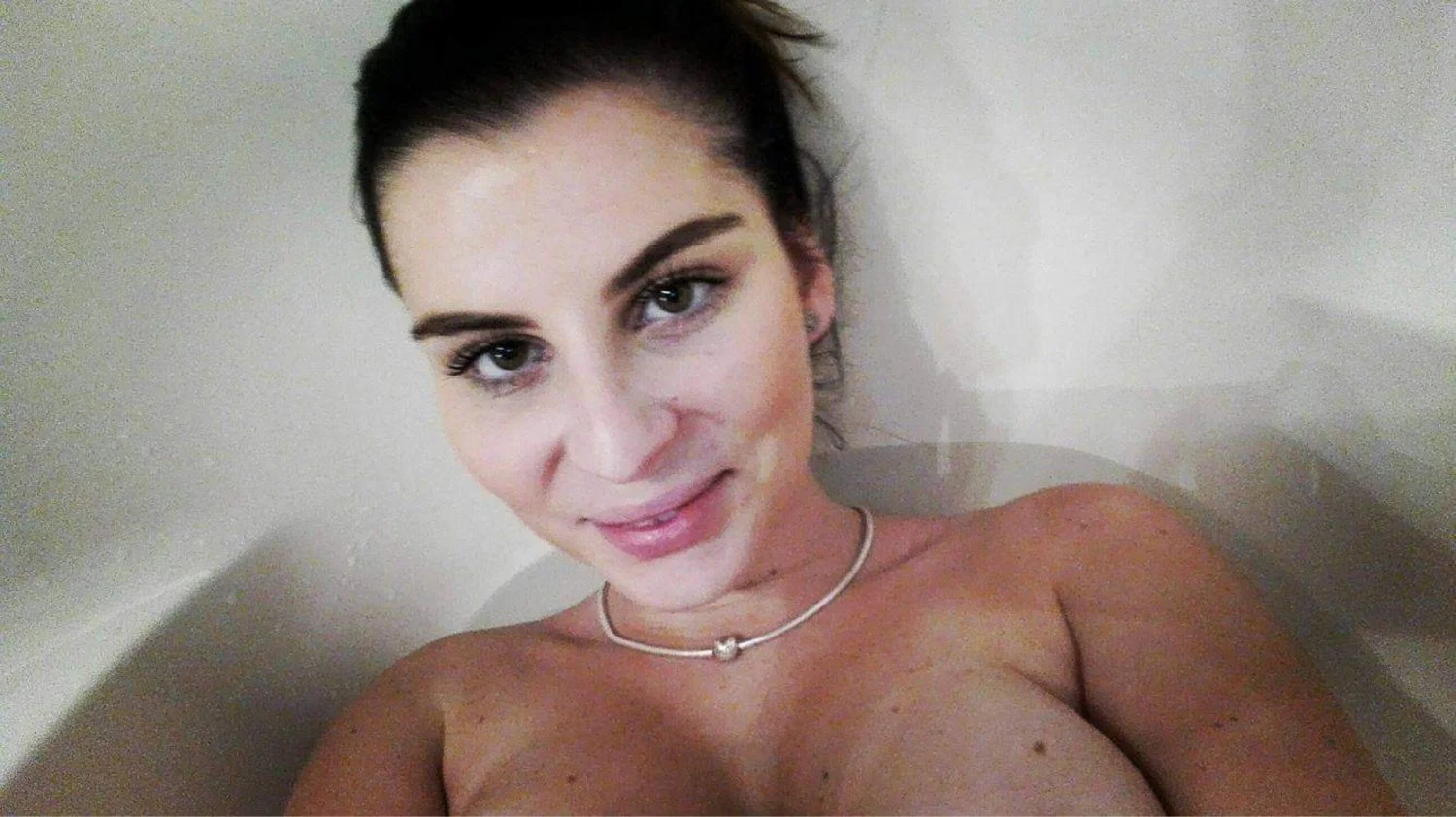 Young czech slut Tereza image 3