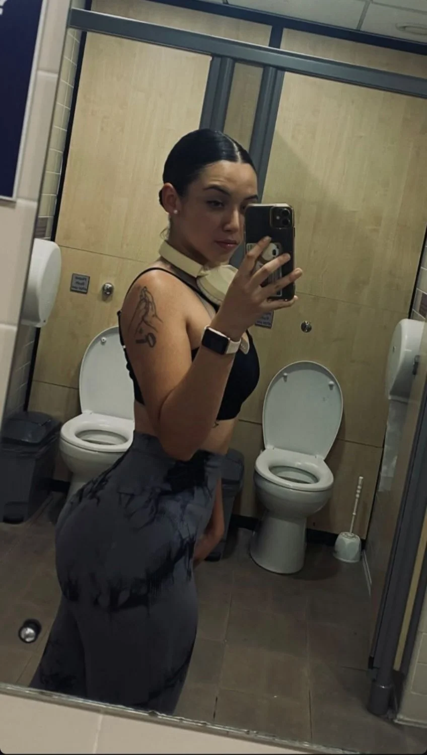 Hot slim thick teen caye 2 image 6