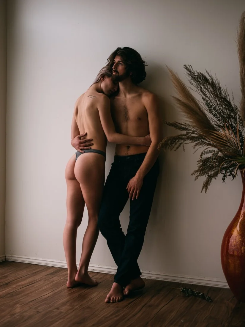 Random fun couple boudoir image 8
