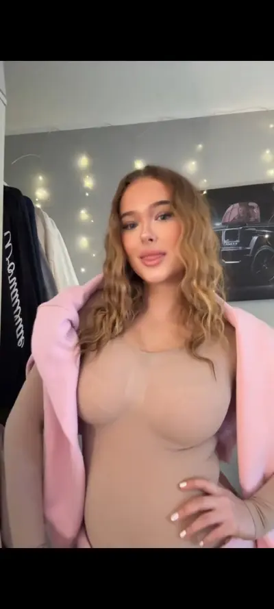 Big tit Tiktok slut (cum tribs pls) cover image