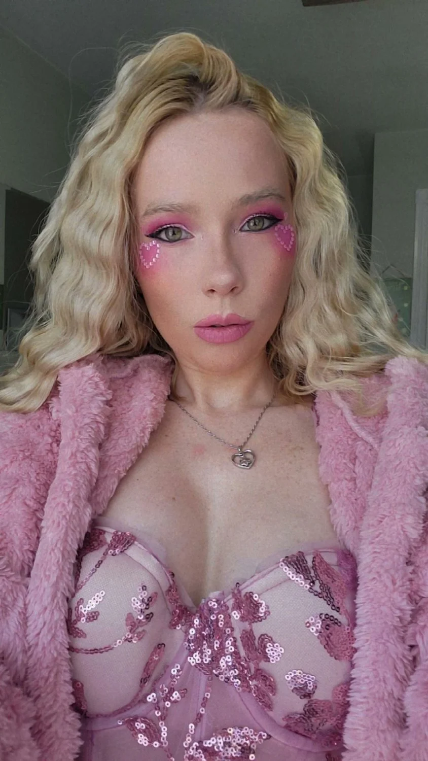 Nice ass on this ugly bitch. Needs a brown paper bag over to head. Not enough make up in the world main image