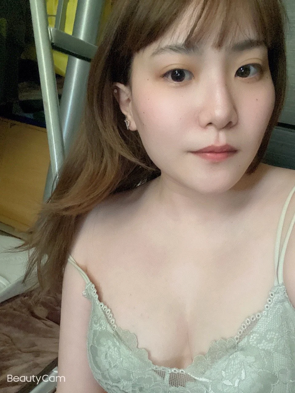 japanese wife can't stop gooning live main image