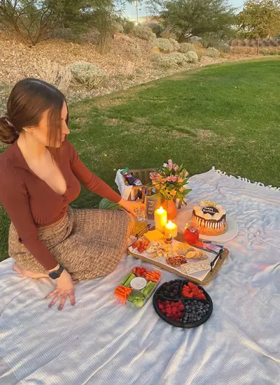 Picnic with me is different, don't ask why cover image