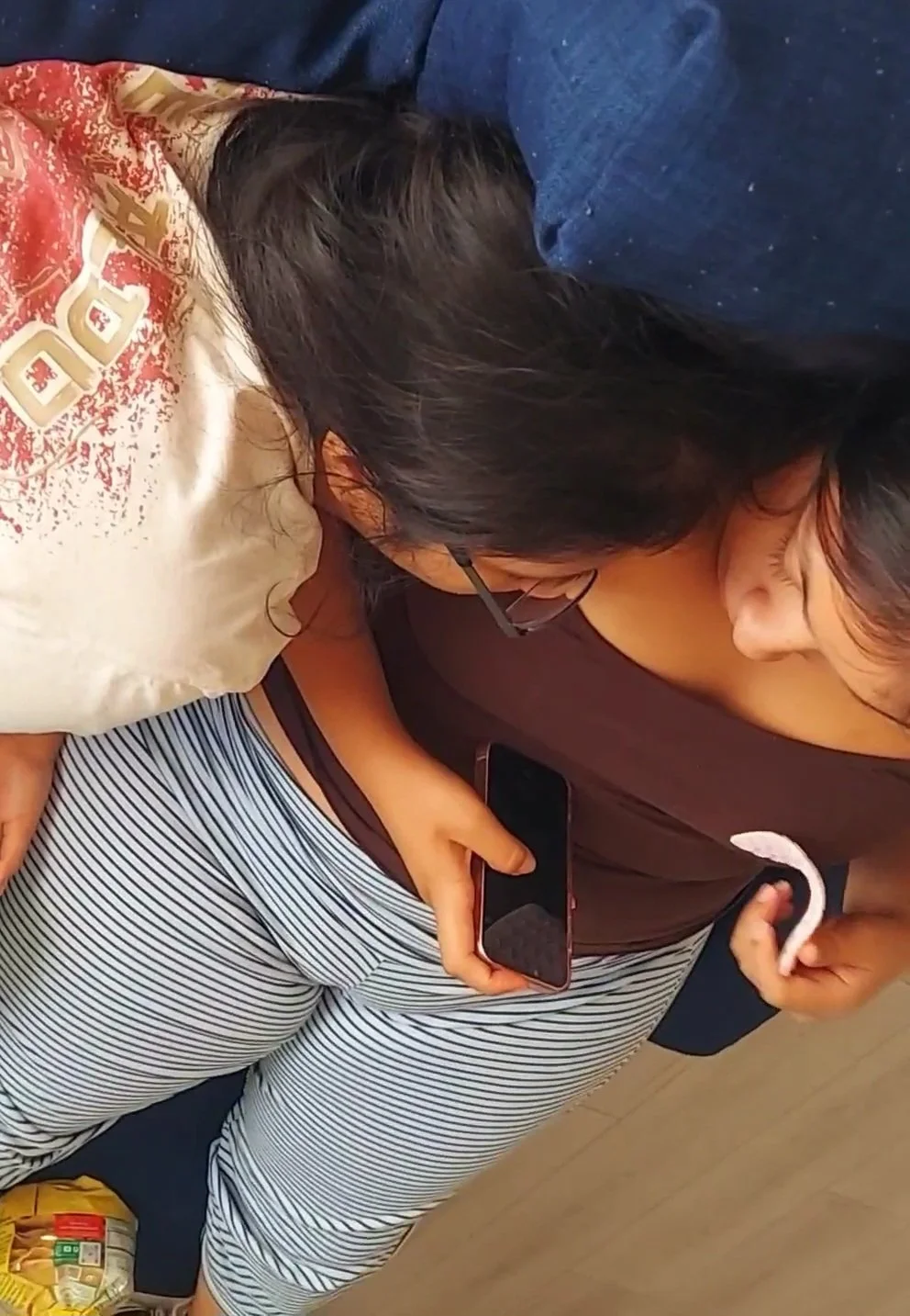 Kk'$ FAT pussy camel toe image 6
