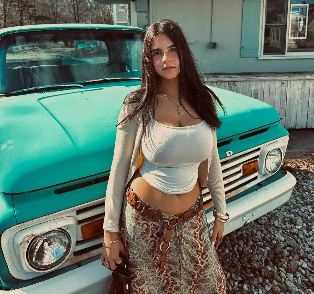 Brazilian big tits image 4