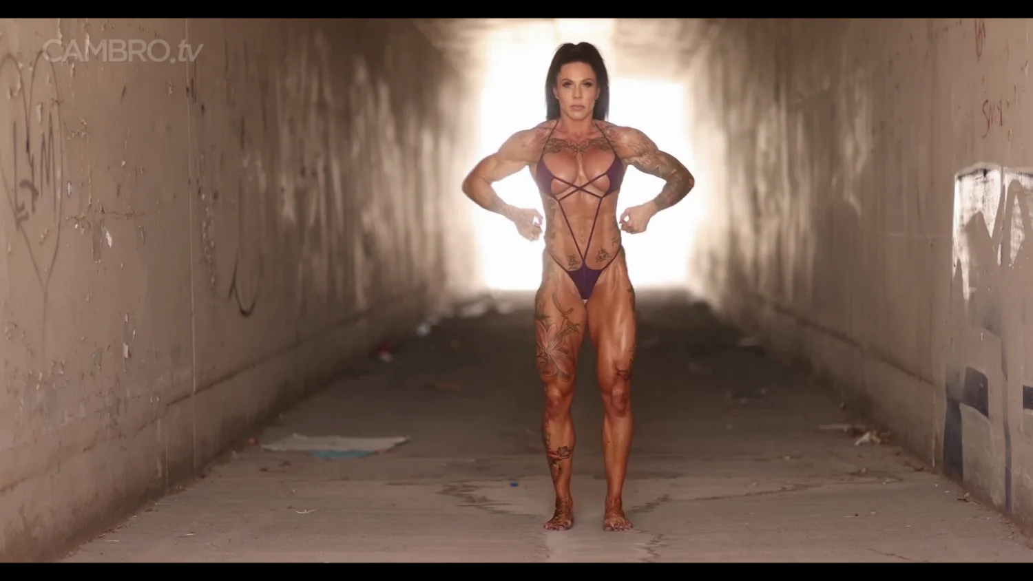 J3NN1F3R 4GU1RR3 - Flexing female image 3