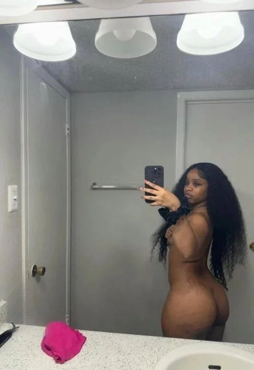 Gorgeous65 image 21