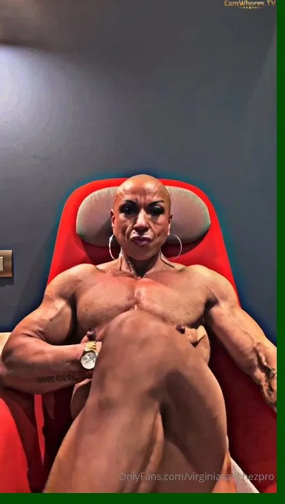 Outrageous bodybuilding nudes of Mrs Sanchez image 5