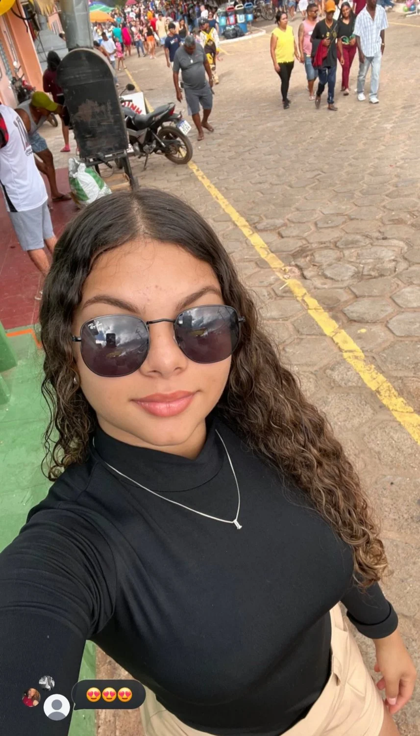 Novinha teve fotos vazadas mostrando o peitinho e a bucetinha pro macho image 6