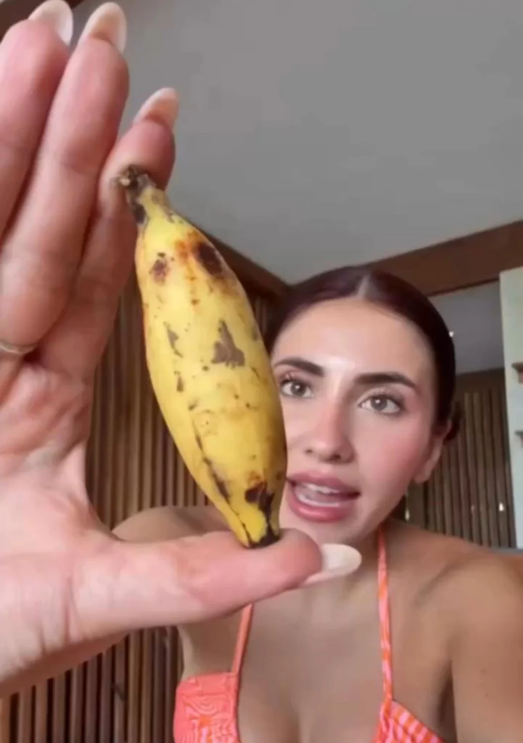 SPH 🤏🏻: Latina size queens tease pequeno 🍌 main image