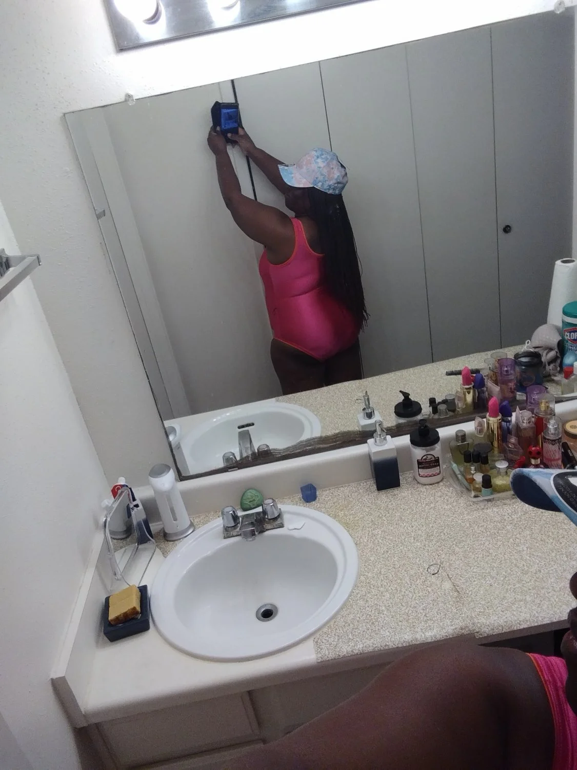 Big booty granny image 3