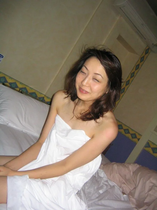 Japanese amateur milf 43-1 image 24