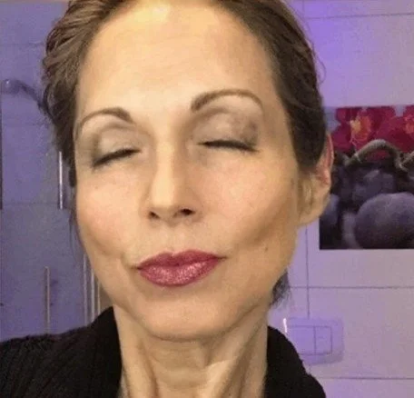 REAL GERMAN AMATEUR MOM CUM FACE main image