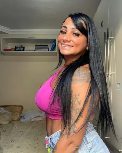 Vänëssïnhª Milf Safada Morena Gostosa cover image