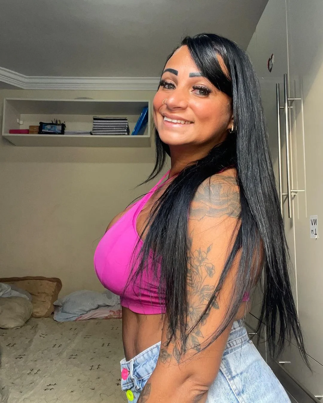 Vänëssïnhª Milf Safada Morena Gostosa image 1