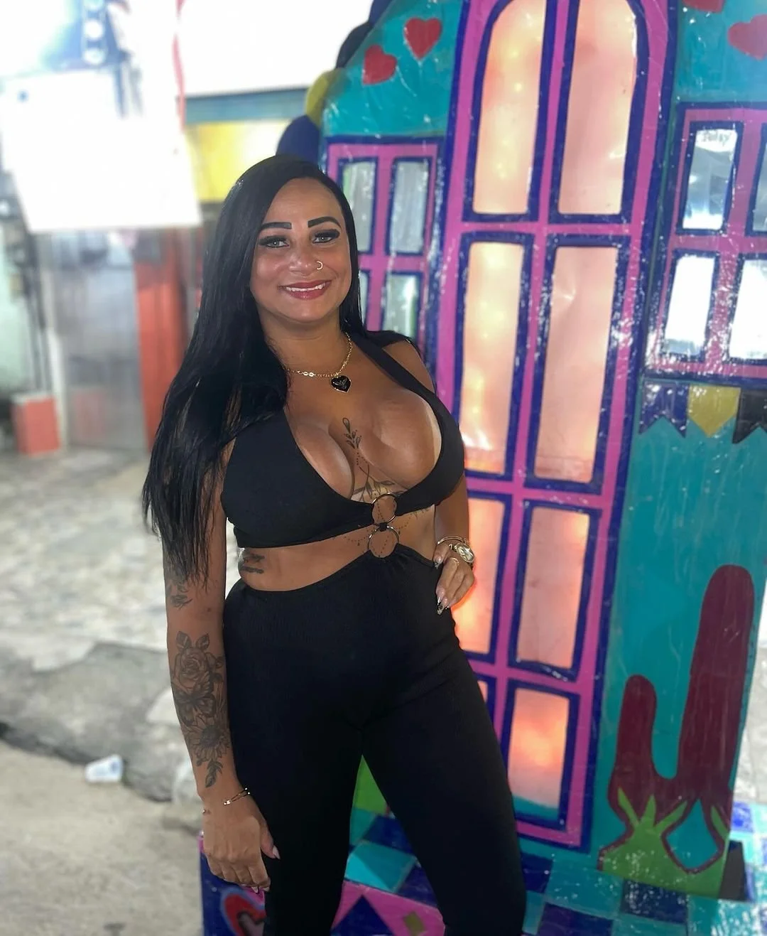 Vänëssïnhª Milf Safada Morena Gostosa image 3