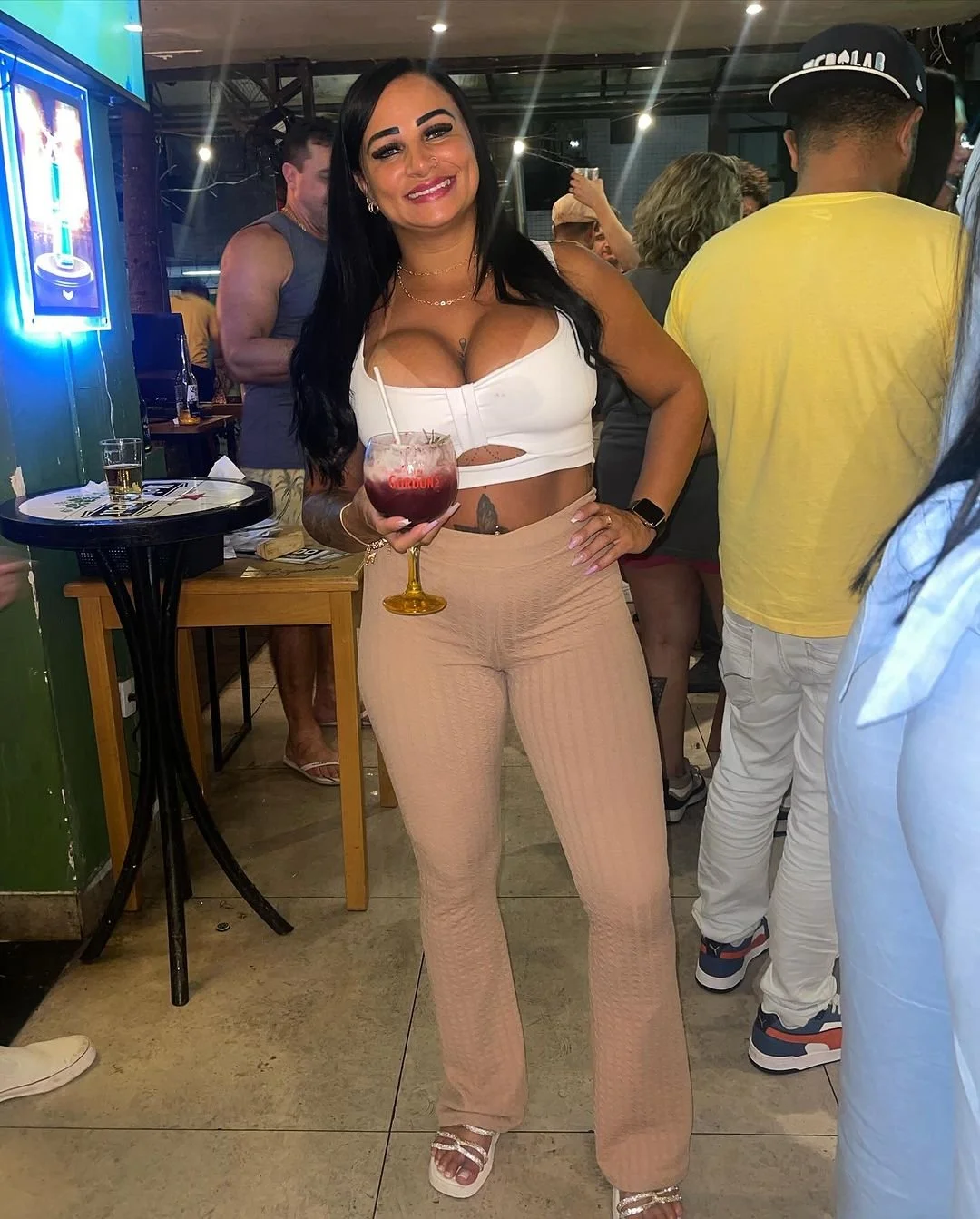 Vänëssïnhª Milf Safada Morena Gostosa image 43