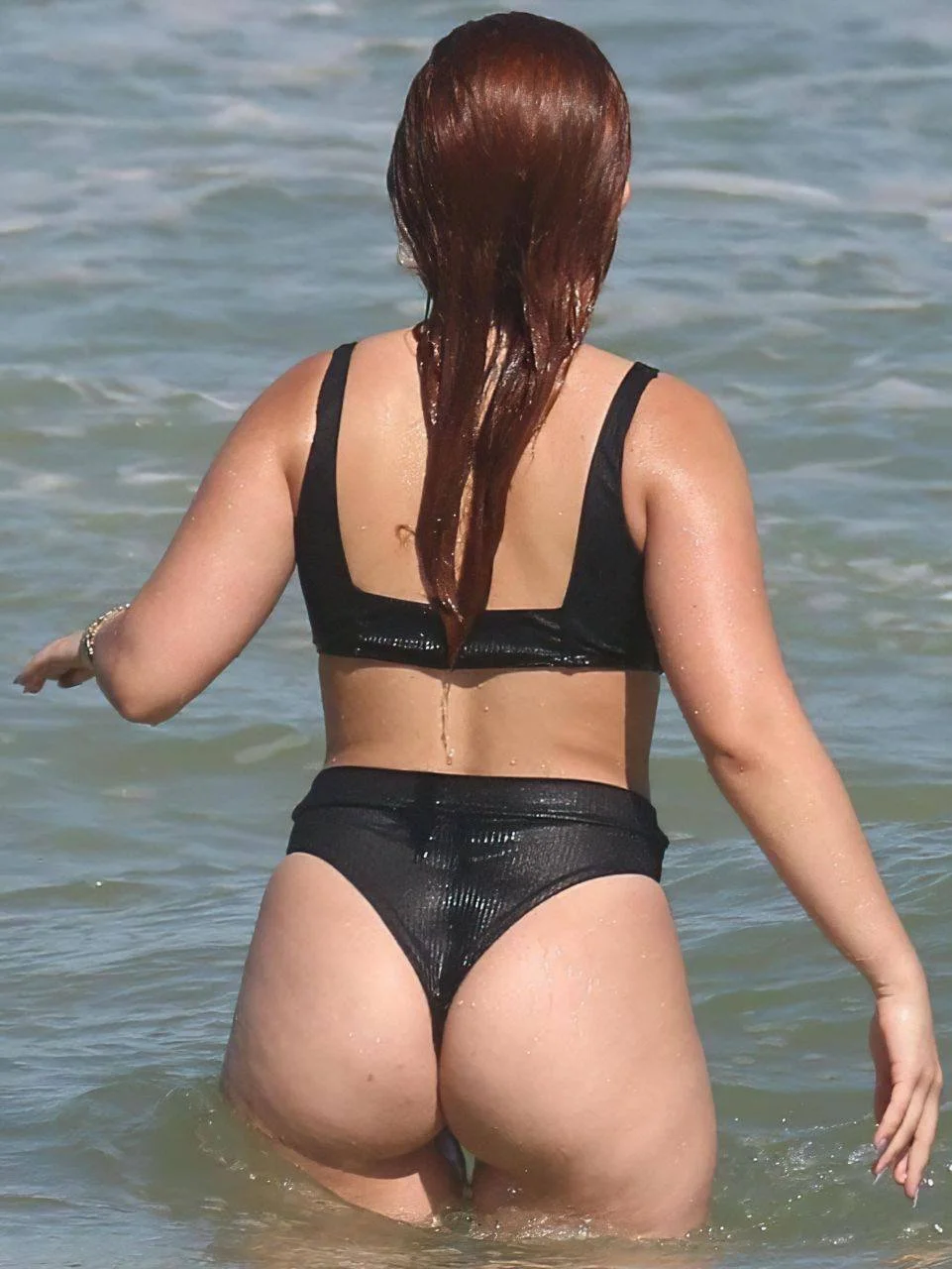 1 - Larissa manoela- biquíni image 34