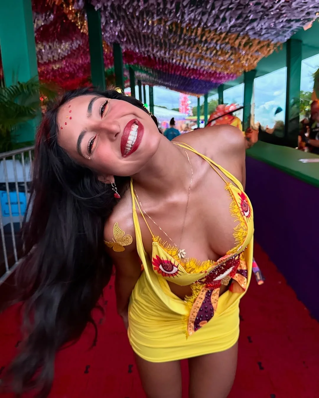 @v4n3ss4 lop3rs whole hot does anyone want to fuck her? (No distribute!) image 3