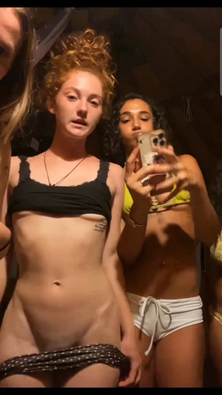 4 thots showin ASS & titties on live image 2