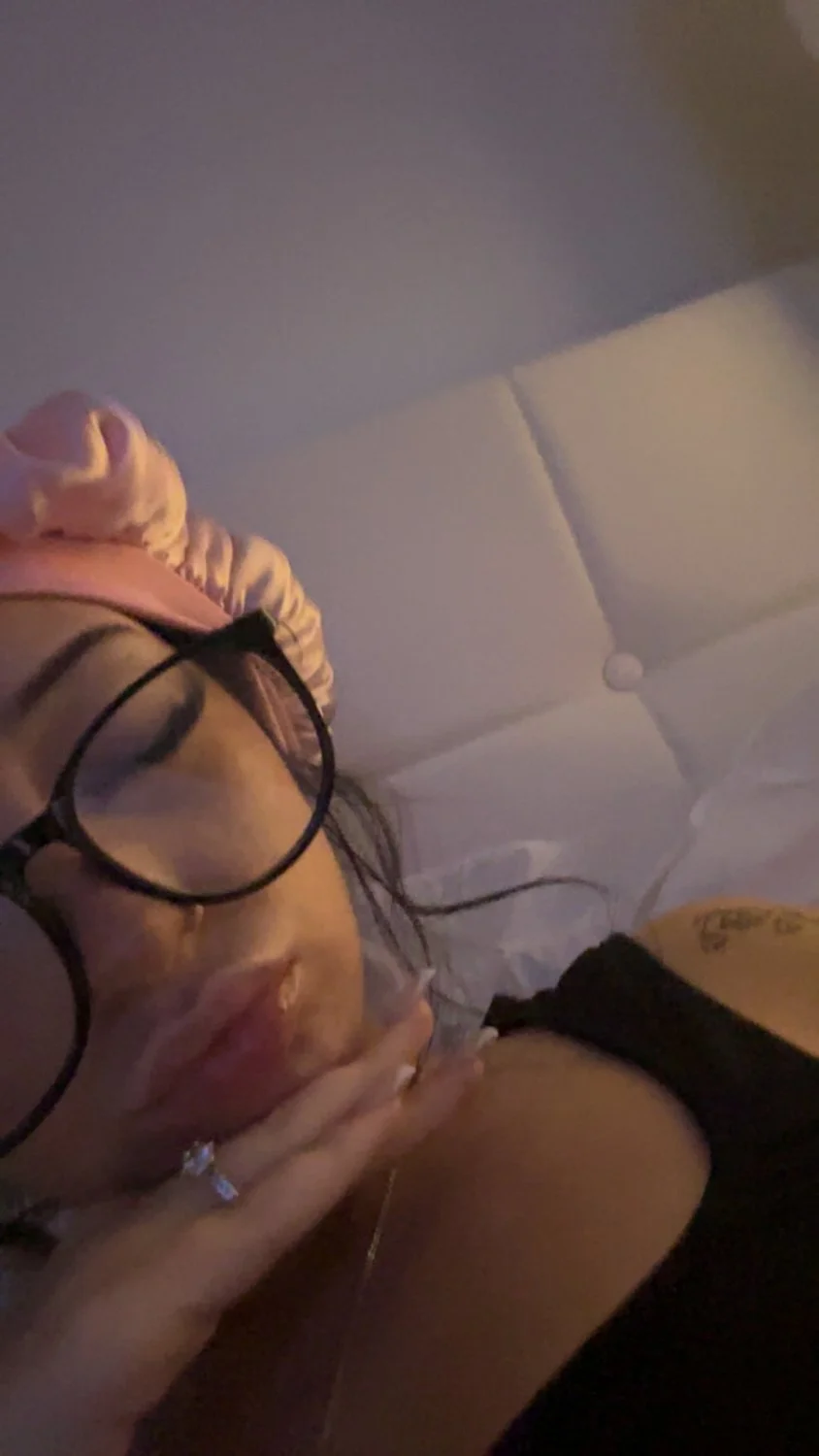 Barely legal college girl with a fat ass <3 image 2