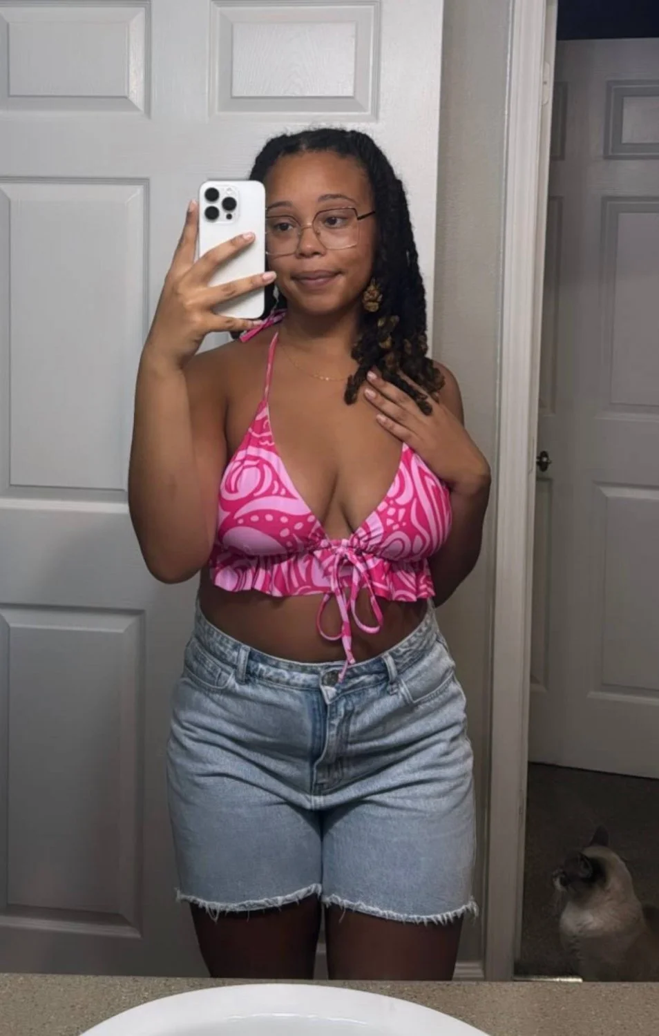 Mikayla fine lightskin big titty big ass slut image 9