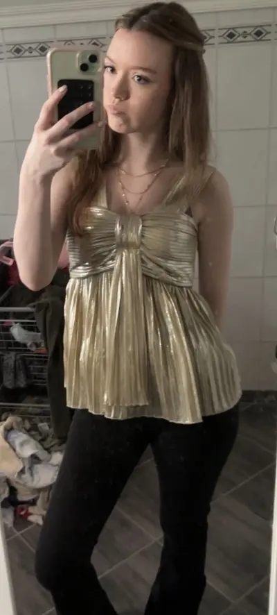 Anyone have her nudes? cover image
