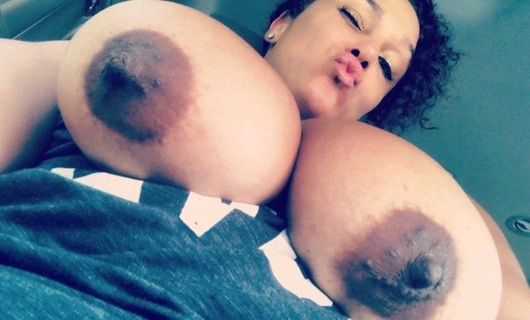 Bewbs,cleavage and nips image 4