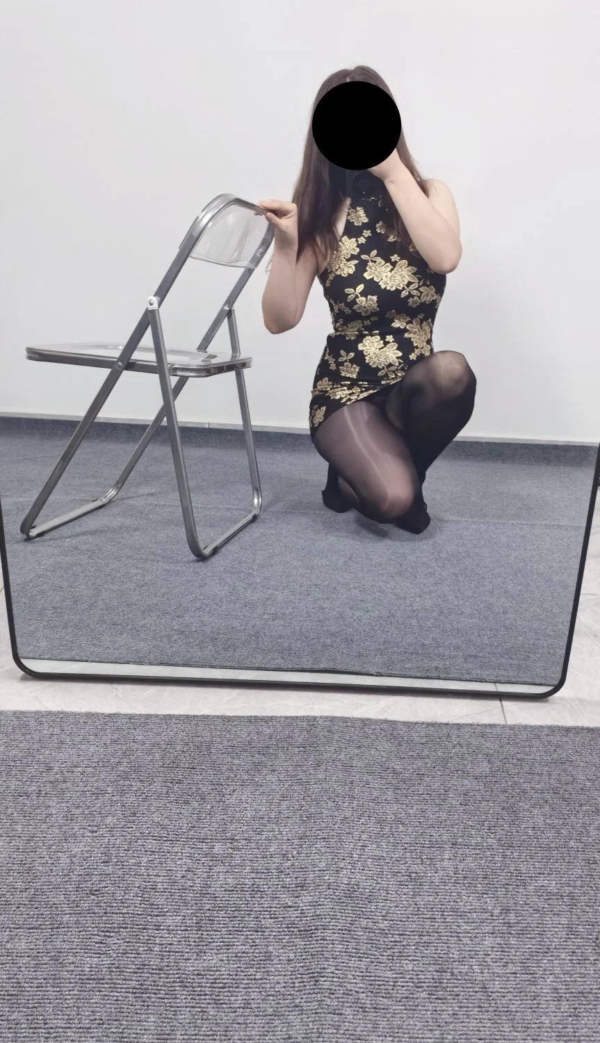 Wife's nylon stockings image 19
